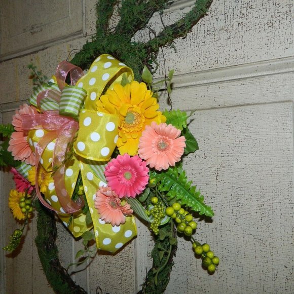 Easter Wreath Bunny Rabbit Spring Door Wreath Grapevine & Moss - Picture 4 of 4